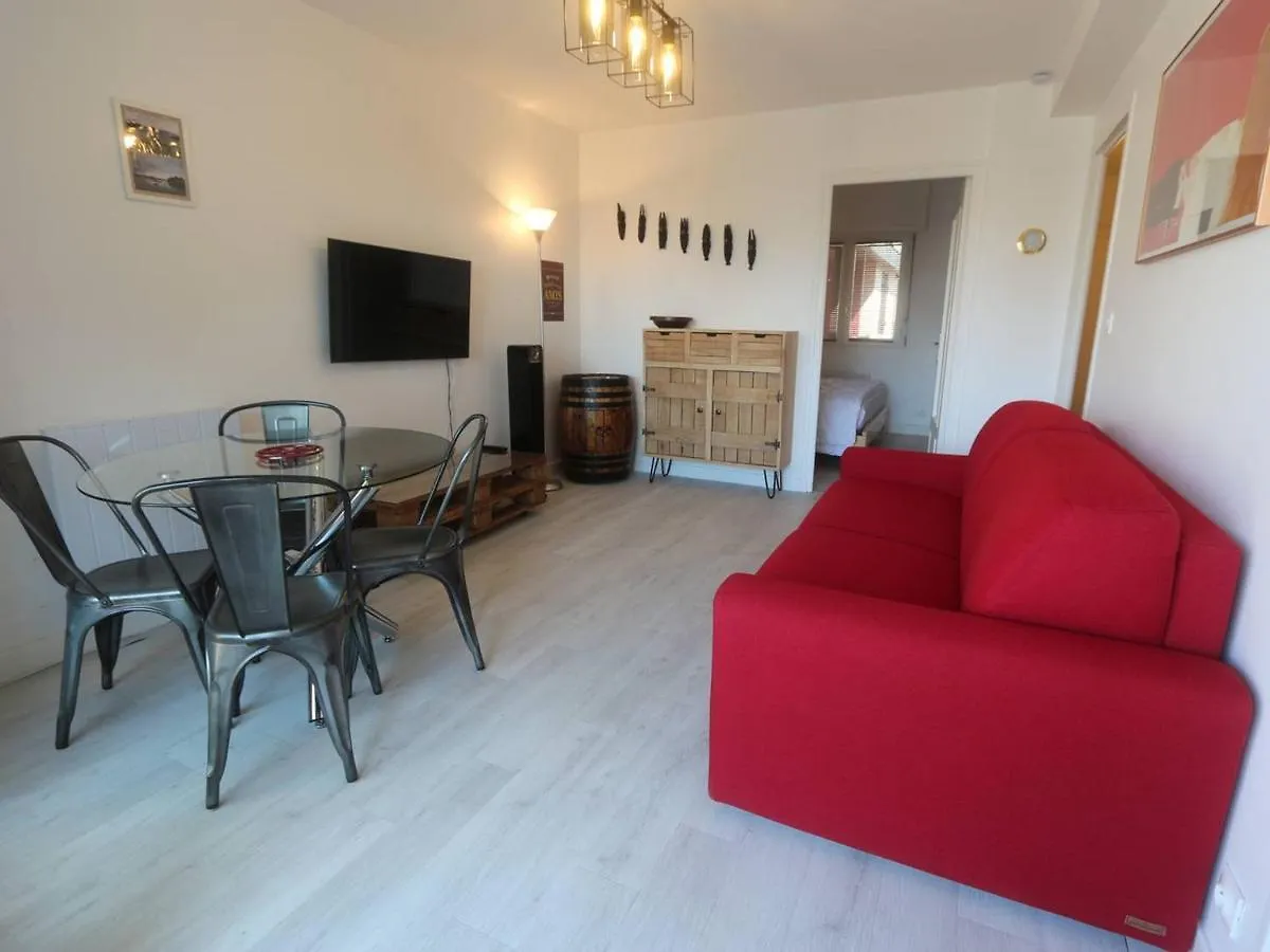 Appartement T2 A Benodet, Refait A Neuf, Balcon, Plage A Pied, Parking, Classe 2 Etoiles - Fr-1-481-64 Apartment Benodet